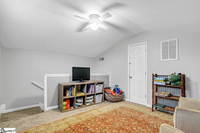 500 E Mountain Creek Road, Taylors, SC 29687