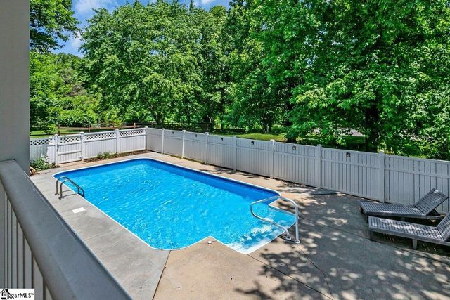 500 E Mountain Creek Road, Taylors, SC 29687