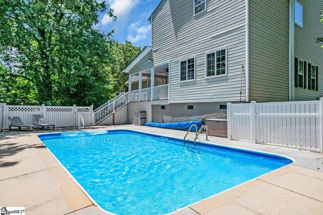 500 E Mountain Creek Road, Taylors, SC 29687