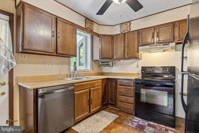 314 HOLY CROSS ROAD, Baltimore, MD 21225