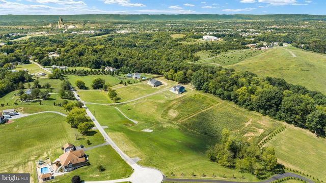 645 SLONAKER LN, Martinsburg, WV 25405
