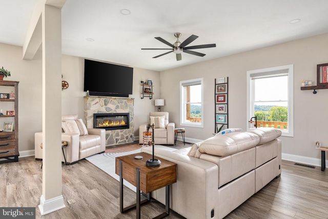 645 SLONAKER LN, Martinsburg, WV 25405