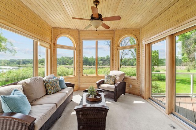 6210 Deerwood Circle N, Plymouth, MN 55442