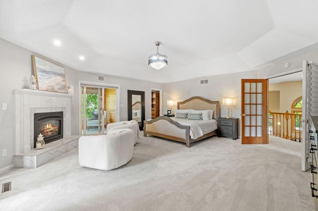 6210 Deerwood Circle N, Plymouth, MN 55442
