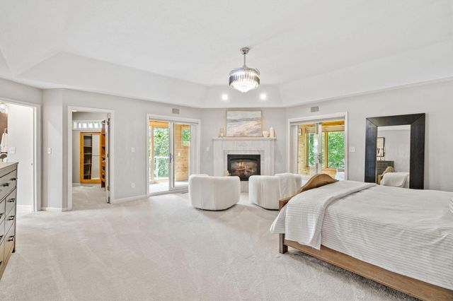 6210 Deerwood Circle N, Plymouth, MN 55442