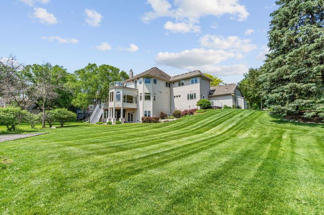 6210 Deerwood Circle N, Plymouth, MN 55442