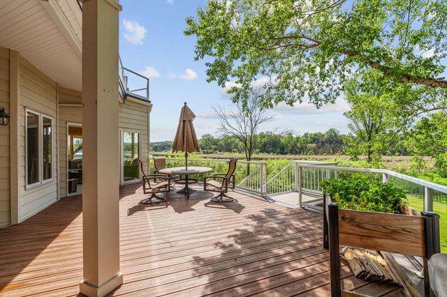 6210 Deerwood Circle N, Plymouth, MN 55442