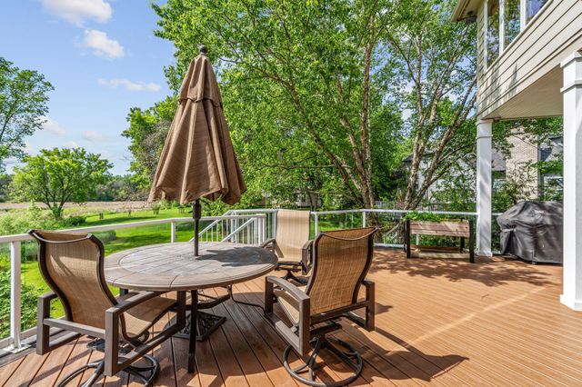 6210 Deerwood Circle N, Plymouth, MN 55442