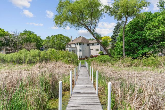 6210 Deerwood Circle N, Plymouth, MN 55442