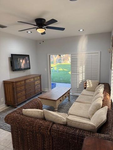 9927 Kamena Circle, Boynton Beach, FL 33436