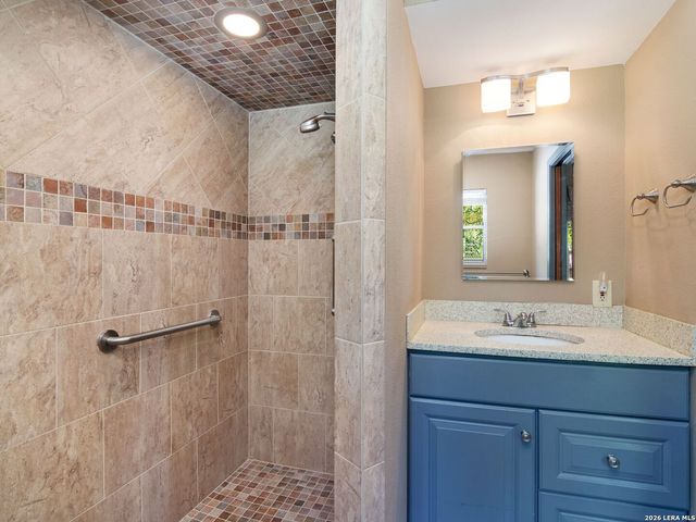104 Herweck Drive, Castle Hills, TX 78213