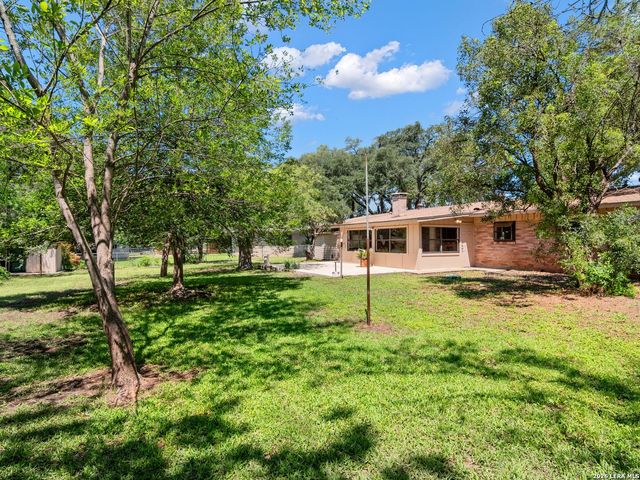 104 Herweck Drive, Castle Hills, TX 78213