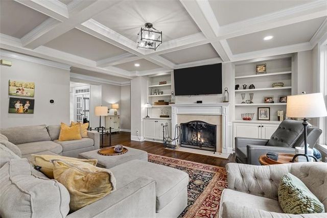 658 VININGS ESTATES Drive SE, Mableton, GA 30126
