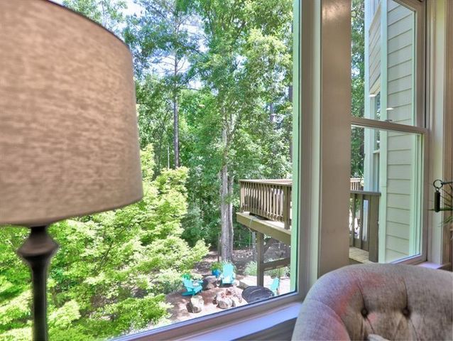 658 VININGS ESTATES Drive SE, Mableton, GA 30126