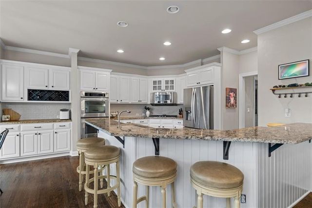 658 VININGS ESTATES Drive SE, Mableton, GA 30126