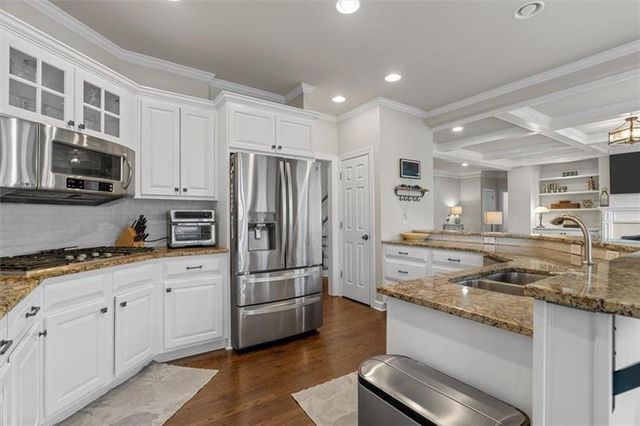 658 VININGS ESTATES Drive SE, Mableton, GA 30126