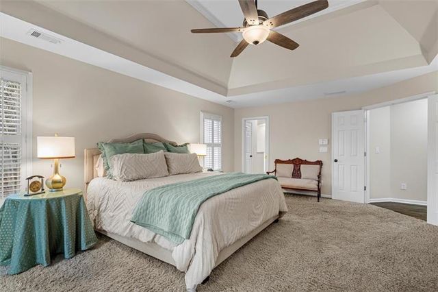 658 VININGS ESTATES Drive SE, Mableton, GA 30126