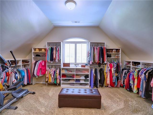 658 VININGS ESTATES Drive SE, Mableton, GA 30126