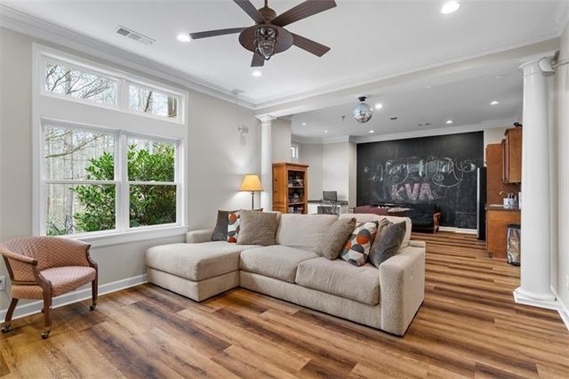658 VININGS ESTATES Drive SE, Mableton, GA 30126