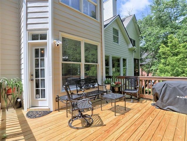 658 VININGS ESTATES Drive SE, Mableton, GA 30126