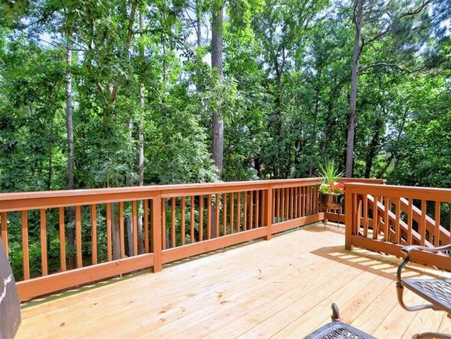 658 VININGS ESTATES Drive SE, Mableton, GA 30126