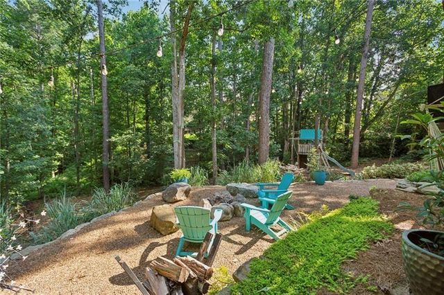 658 VININGS ESTATES Drive SE, Mableton, GA 30126