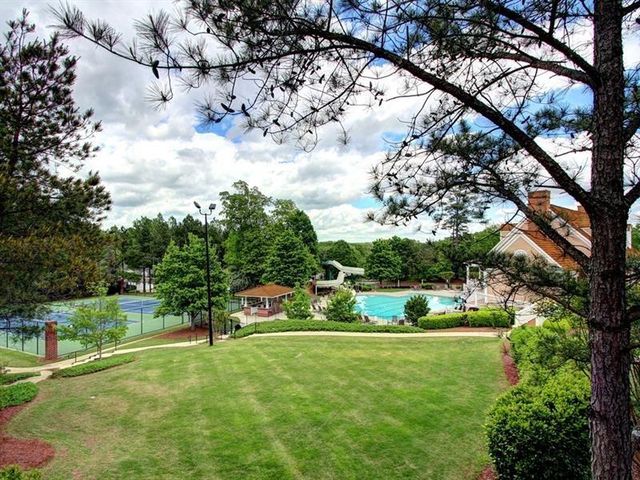 658 VININGS ESTATES Drive SE, Mableton, GA 30126