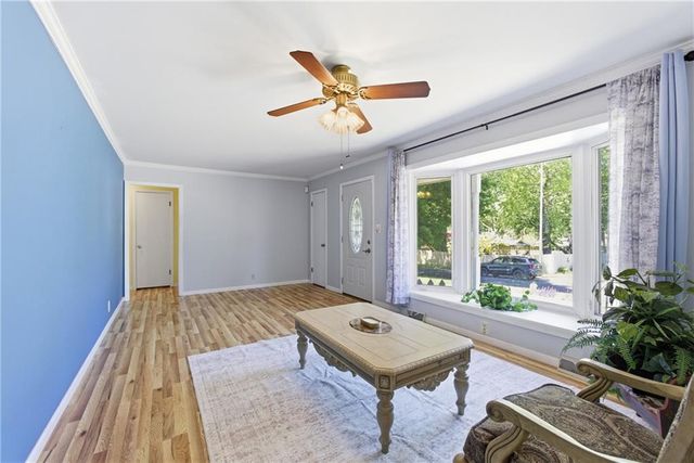 12105 E 41st Street, Independence, MO 64052