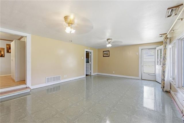 12105 E 41st Street, Independence, MO 64052