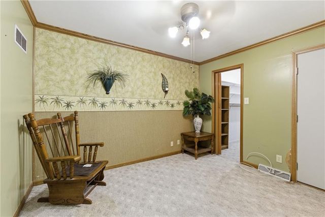 12105 E 41st Street, Independence, MO 64052