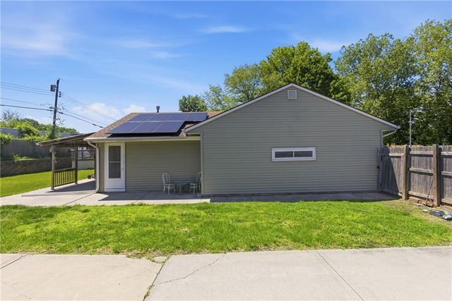 12105 E 41st Street, Independence, MO 64052