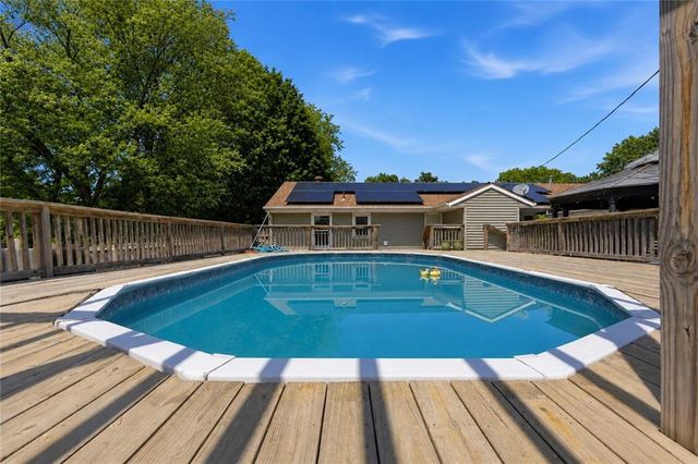 12105 E 41st Street, Independence, MO 64052