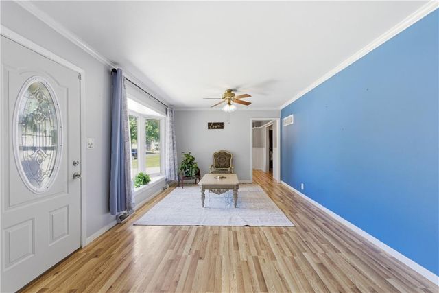 12105 E 41st Street, Independence, MO 64052