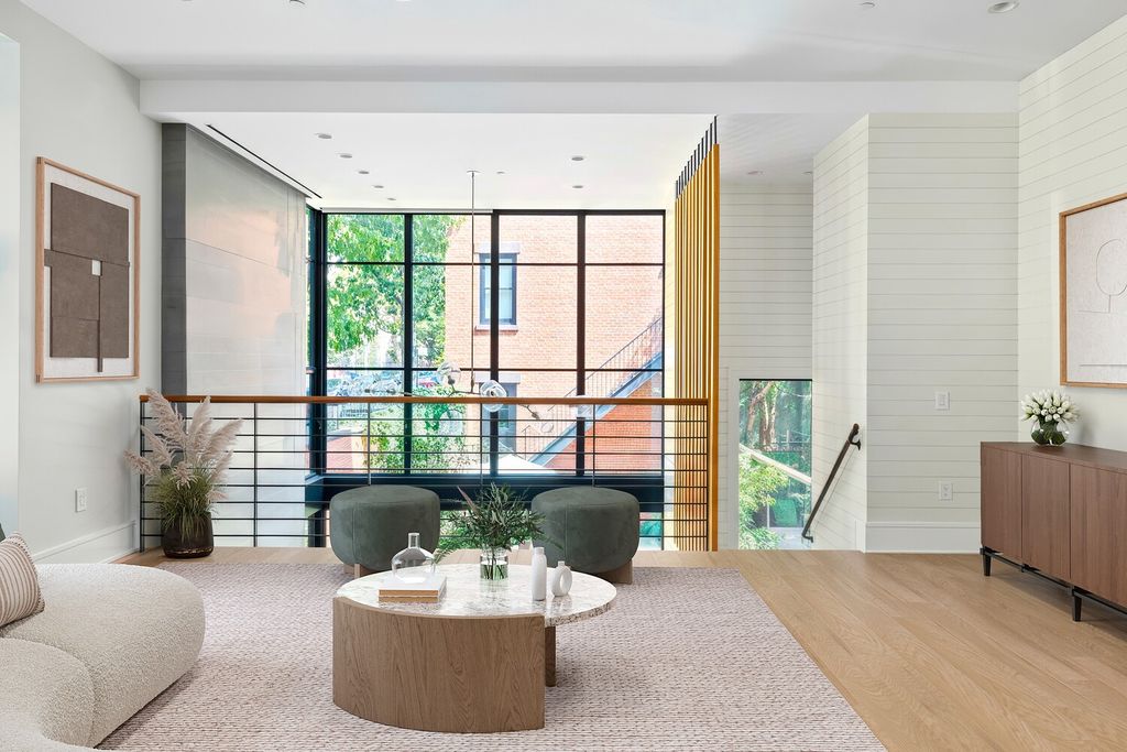 435 HENRY Street, New York City, NY 11231