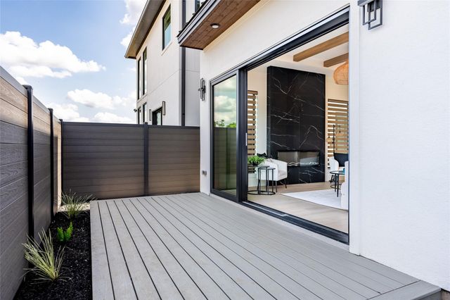 631 Rolling Oaks, Stafford, TX 77477