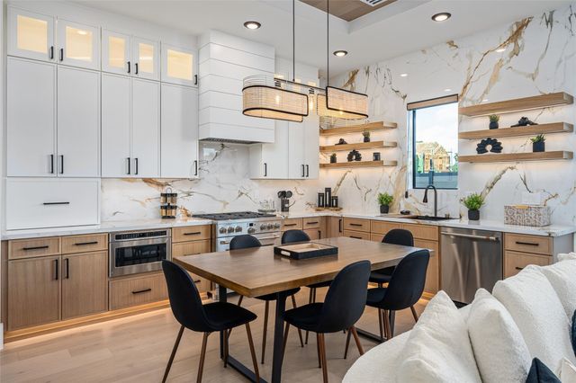 631 Rolling Oaks, Stafford, TX 77477