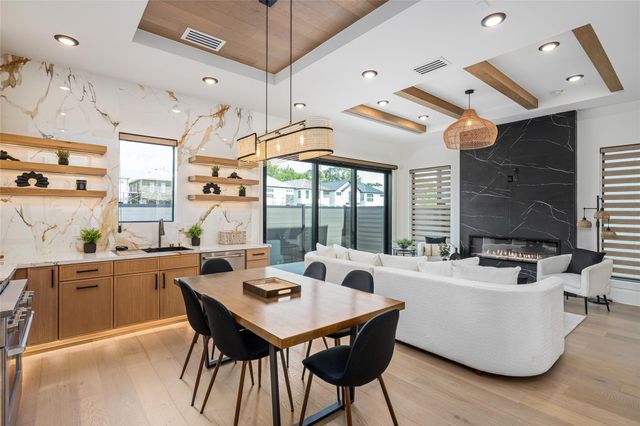 631 Rolling Oaks, Stafford, TX 77477