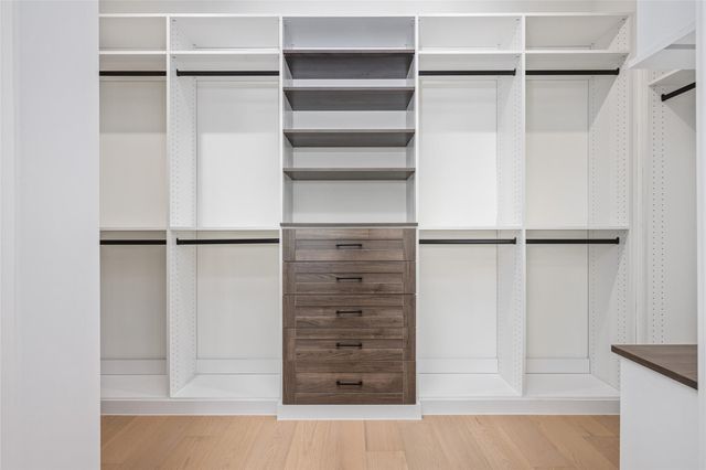 631 Rolling Oaks, Stafford, TX 77477