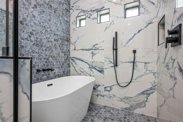 631 Rolling Oaks, Stafford, TX 77477