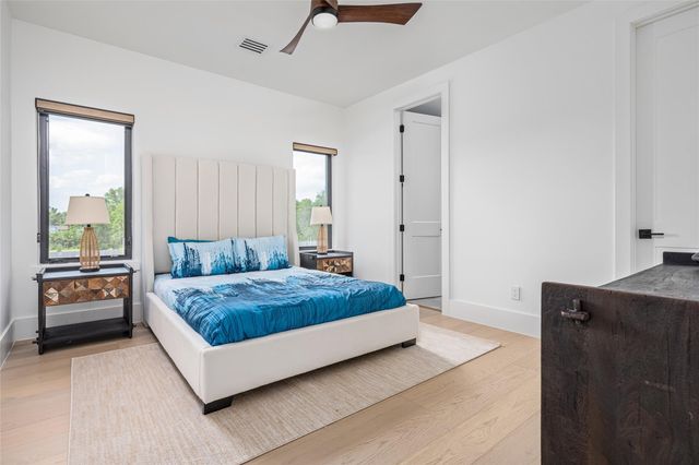 631 Rolling Oaks, Stafford, TX 77477