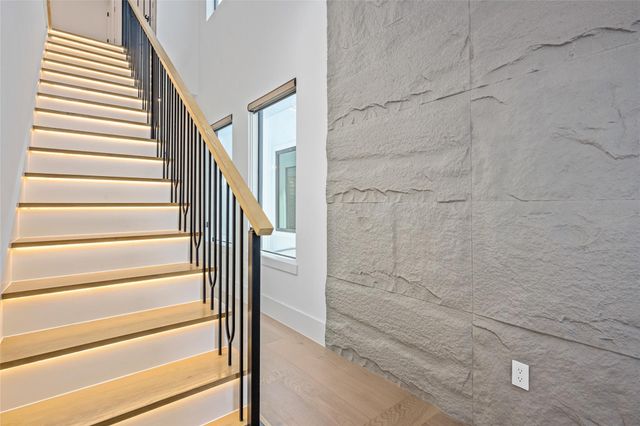 631 Rolling Oaks, Stafford, TX 77477