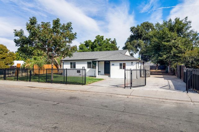 2215 E Flora St, Stockton, CA 95205