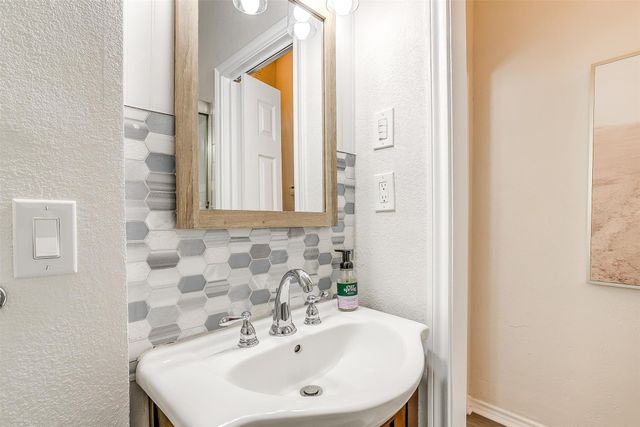 4921 El Campo Avenue, Fort Worth, TX 76107