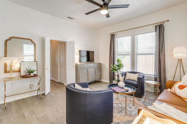 4921 El Campo Avenue, Fort Worth, TX 76107