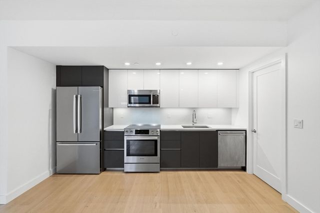 932 Broadway 306, Chelsea, MA 02150