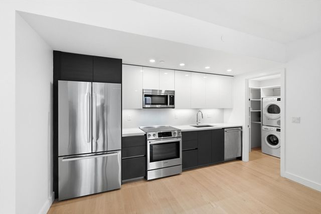 932 Broadway 306, Chelsea, MA 02150