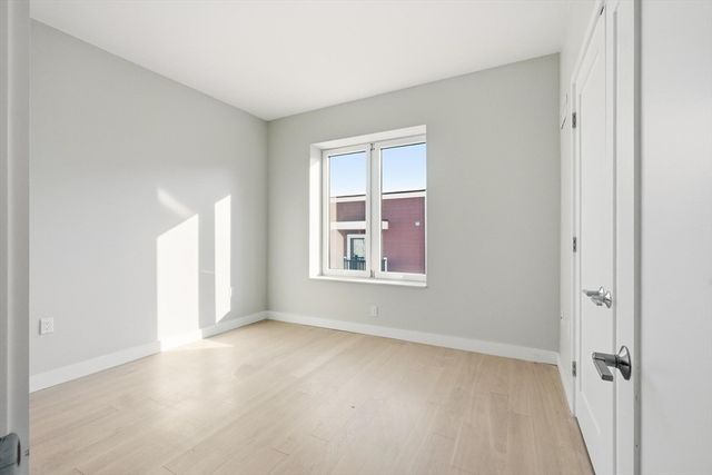 932 Broadway 306, Chelsea, MA 02150