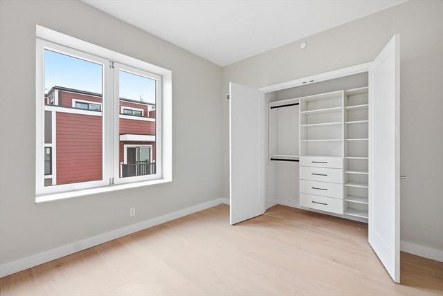 932 Broadway 306, Chelsea, MA 02150