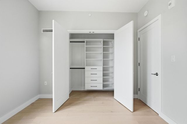 932 Broadway 306, Chelsea, MA 02150