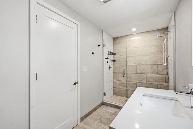 932 Broadway 306, Chelsea, MA 02150